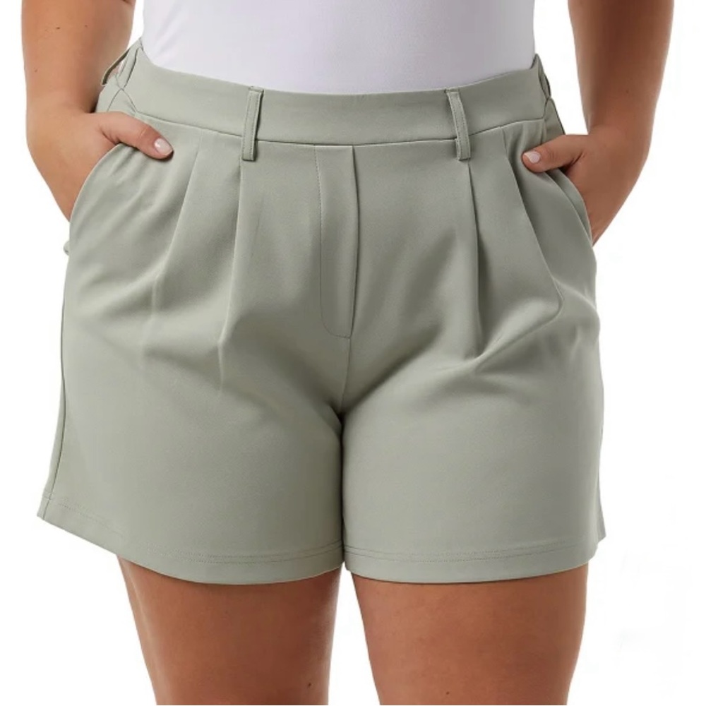 32 Degrees Women's Sage Green Pleated Shorts Size XXL NWT - Picture 4 of 9